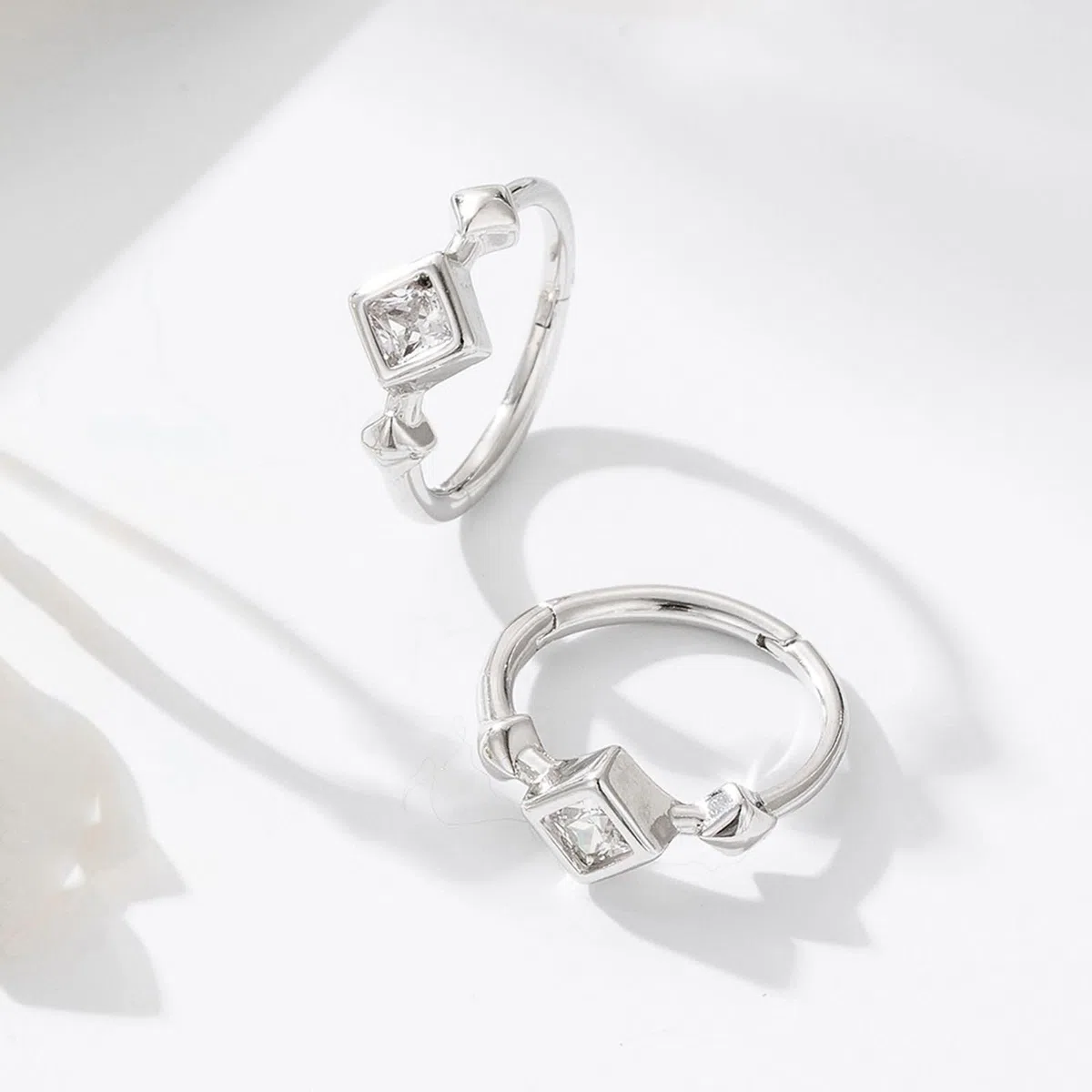 Orecchini da donna in oro 9/14/18 carati, lunetta quadrata in moissanite, orecchini a cerchio in vero oro per lei