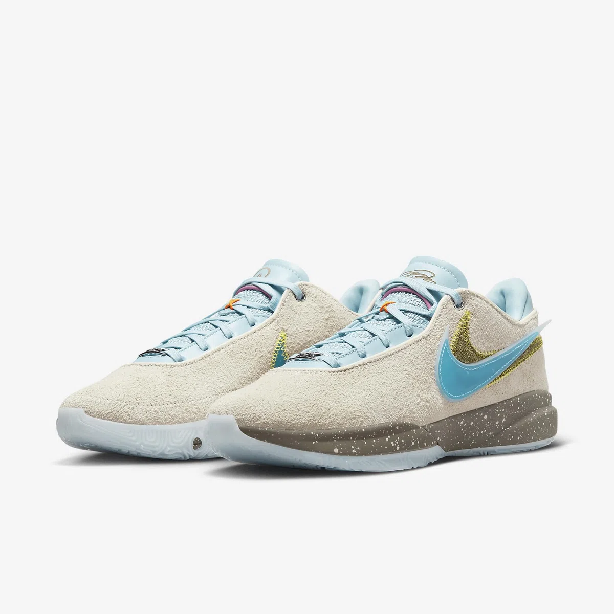 Lebron XX Four Horsemen Scarpe da basket (DV9090-801, Guava Ice/Emerald Rise/Medium Olive/Blue Lightning)