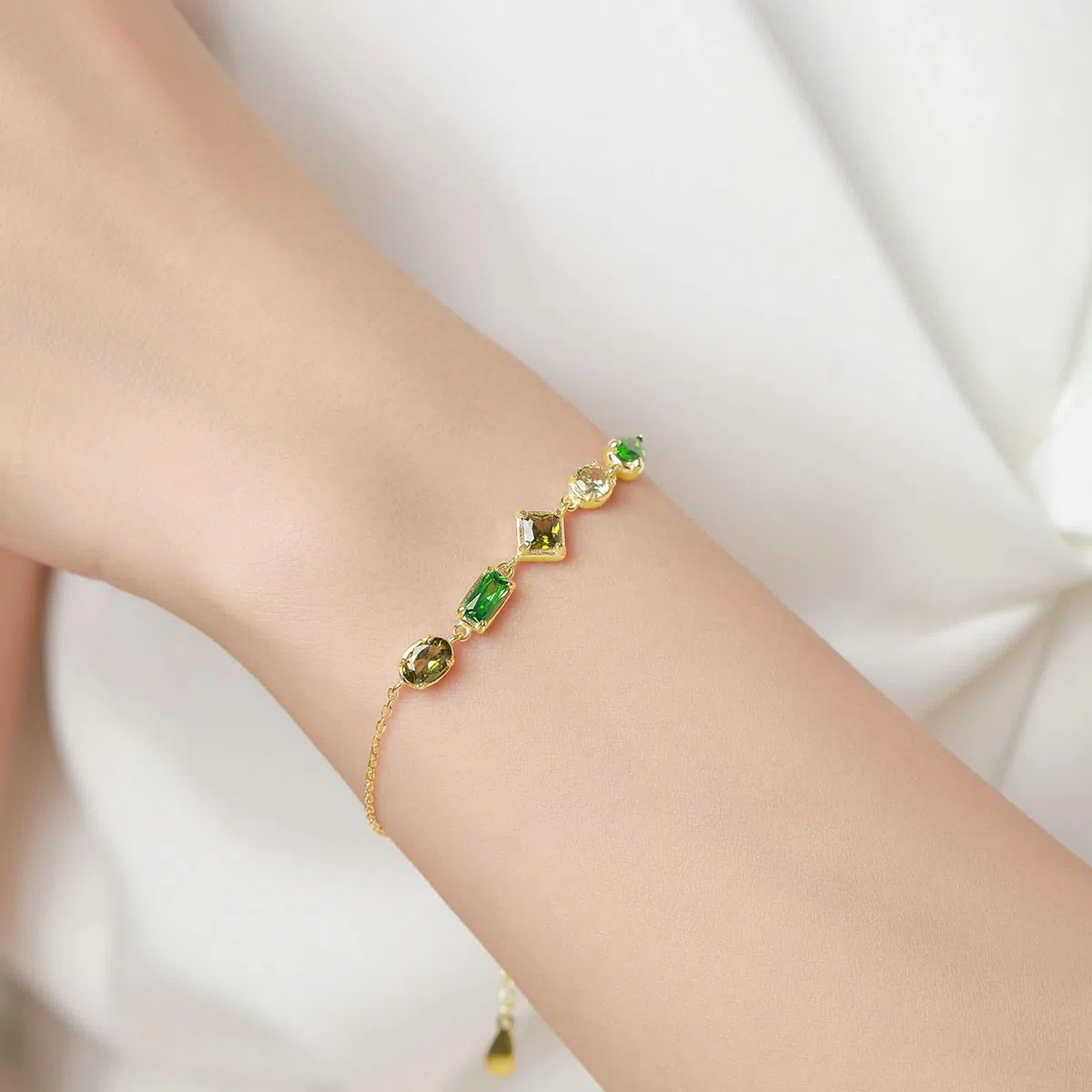 Bracciali Catena in Oro 9Kt / 14Kt / 18Kt per Donna, Rettangolo con Peridoto e Smeraldo Creato, Regolabile 16 CM + 5 CM, Bracciale da Donna Verde Oro